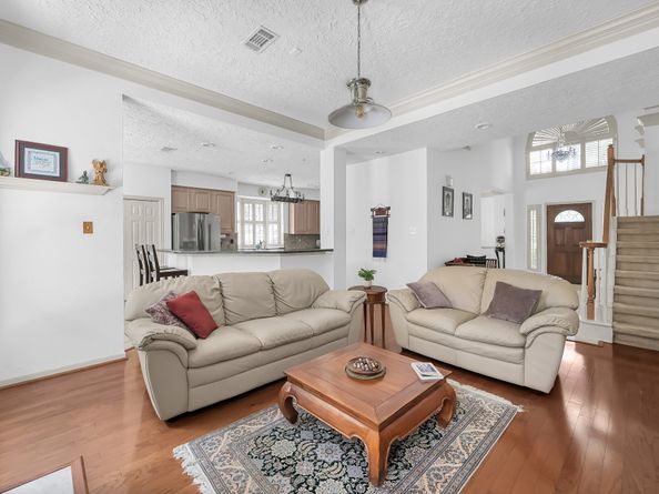 22 Pebble Hollow Court, The Woodlands TX 77381