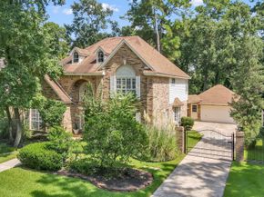 22 Pebble Hollow Court, The Woodlands TX 77381