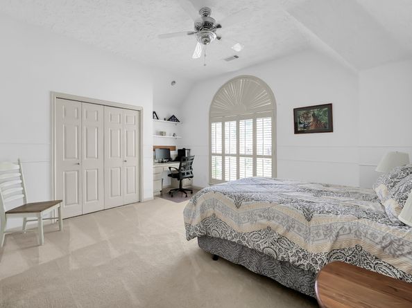 22 Pebble Hollow Court, The Woodlands TX 77381