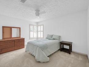 22 Pebble Hollow Court, The Woodlands TX 77381