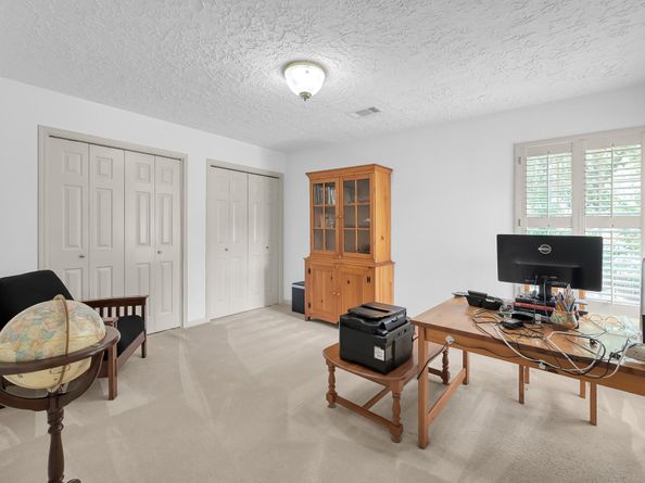 22 Pebble Hollow Court, The Woodlands TX 77381