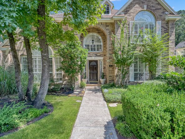 22 Pebble Hollow Court, The Woodlands TX 77381