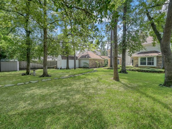 22 Pebble Hollow Court, The Woodlands TX 77381