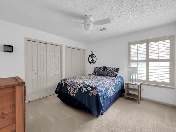 22 Pebble Hollow Court, The Woodlands TX 77381