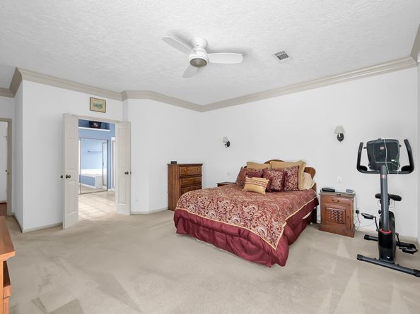 22 Pebble Hollow Court, The Woodlands TX 77381