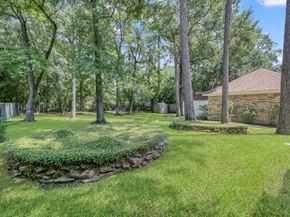 22 Pebble Hollow Court, The Woodlands TX 77381