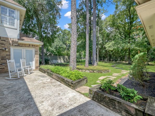 22 Pebble Hollow Court, The Woodlands TX 77381