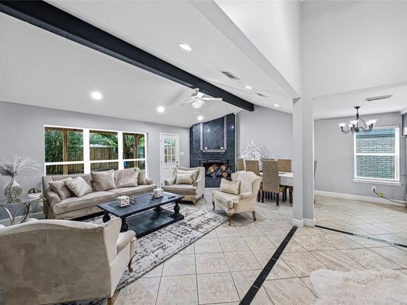 6822 Escondido Drive, Houston TX 77083