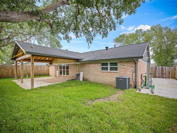 6822 Escondido Drive, Houston TX 77083