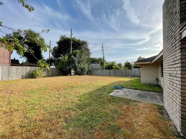 15307 Barbarossa Drive, Houston TX 77083