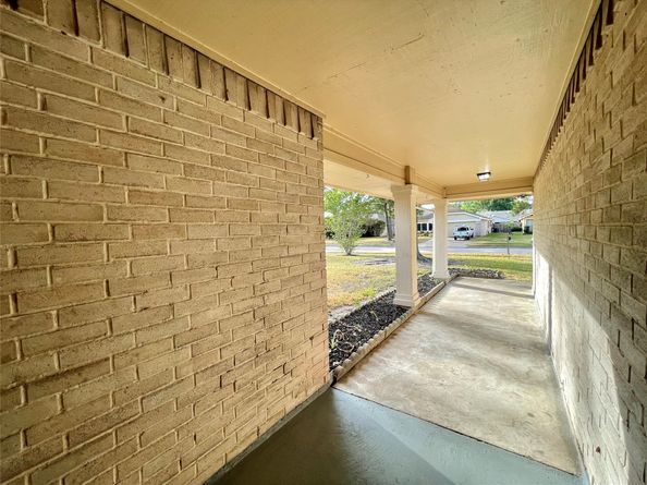 15307 Barbarossa Drive, Houston TX 77083
