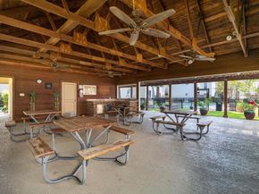 9809 Richmond Avenue D5, Houston TX 77042