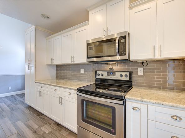 9809 Richmond Avenue D5, Houston TX 77042