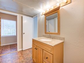 9809 Richmond Avenue D5, Houston TX 77042