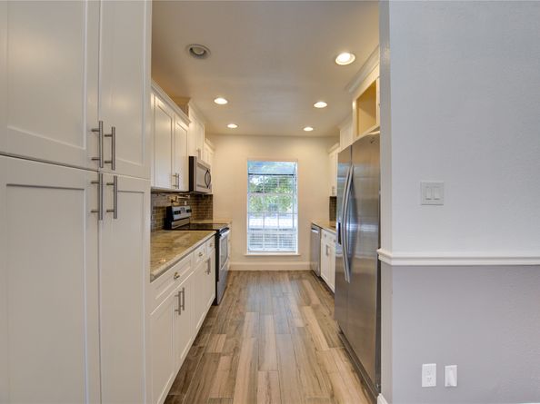 9809 Richmond Avenue D5, Houston TX 77042