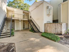9809 Richmond Avenue D5, Houston TX 77042