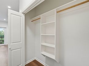 2100 Tanglewilde Street 625, Houston TX 77063