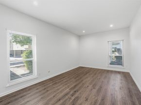 2100 Tanglewilde Street 625, Houston TX 77063