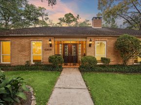 10806 Bridlewood Street, Houston TX 77024