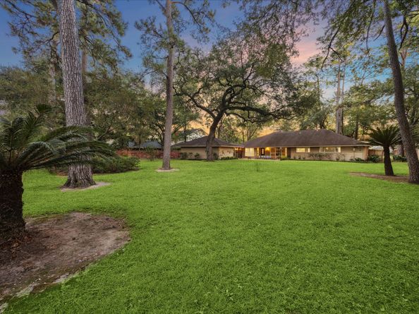 10806 Bridlewood Street, Houston TX 77024