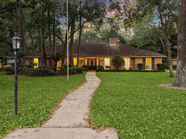 10806 Bridlewood Street, Houston TX 77024