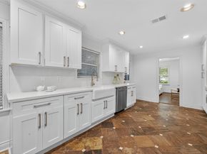 5111 Creekbend Drive, Houston TX 77035
