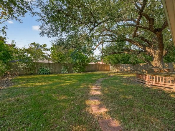 5111 Creekbend Drive, Houston TX 77035