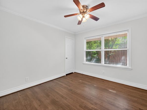 5111 Creekbend Drive, Houston TX 77035