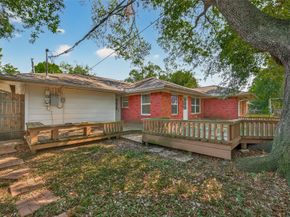 5111 Creekbend Drive, Houston TX 77035