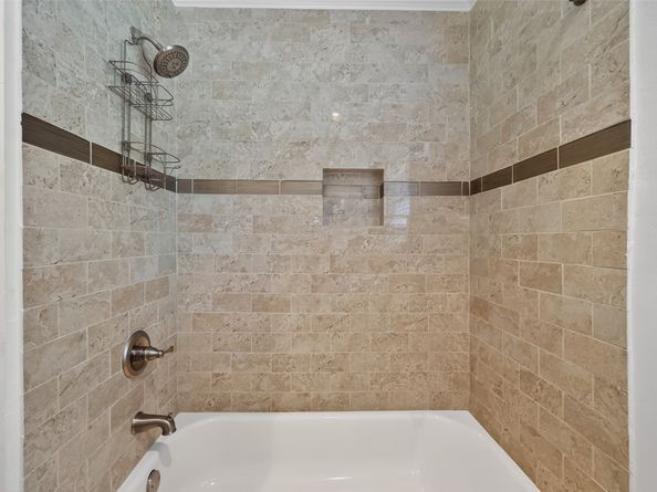 5111 Creekbend Drive, Houston TX 77035
