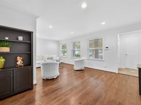 5111 Creekbend Drive, Houston TX 77035