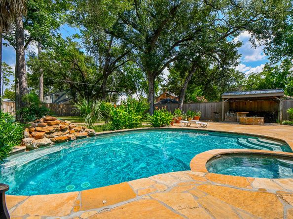 1240 Bingle Road, Spring Valley Village TX 77055