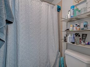 2827 Silver Charm, Houston TX 77014