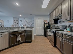 2827 Silver Charm, Houston TX 77014