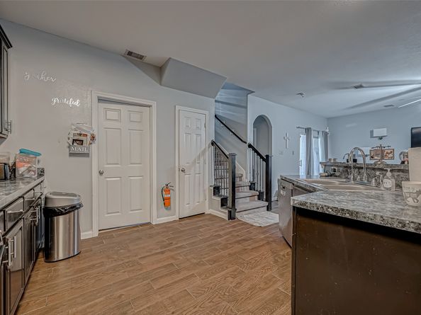 2827 Silver Charm, Houston TX 77014