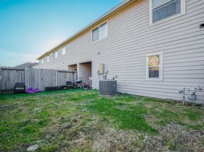 2827 Silver Charm, Houston TX 77014