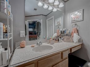 2827 Silver Charm, Houston TX 77014