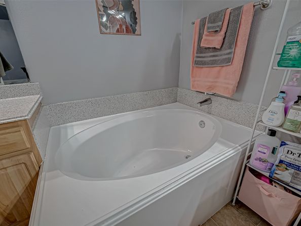 2827 Silver Charm, Houston TX 77014