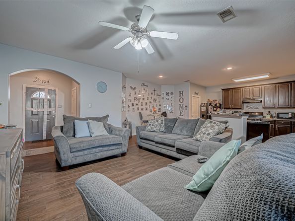2827 Silver Charm, Houston TX 77014
