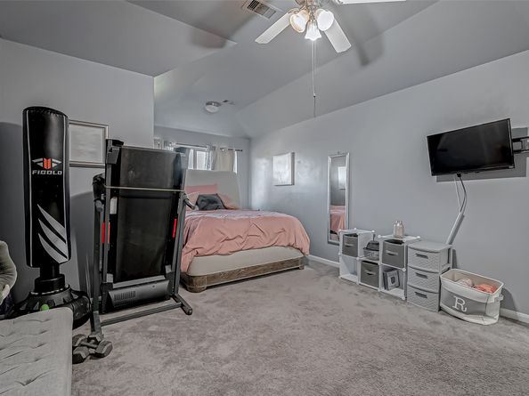 2827 Silver Charm, Houston TX 77014