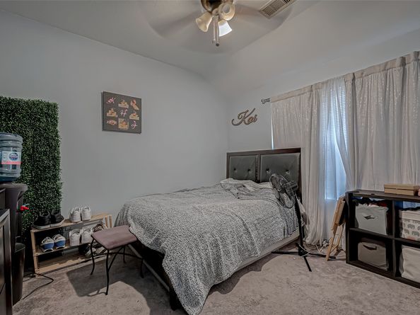 2827 Silver Charm, Houston TX 77014