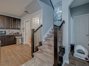 2827 Silver Charm, Houston TX 77014