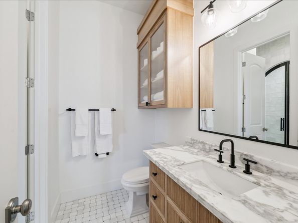 6114 Maxie Street B, Houston TX 77007