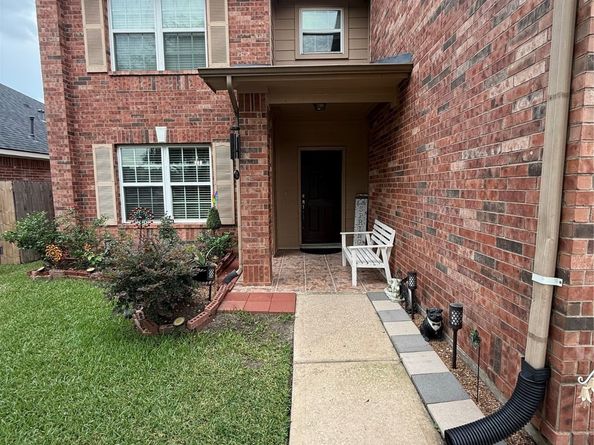 2315 Cobbdale Lane, Houston TX 77014