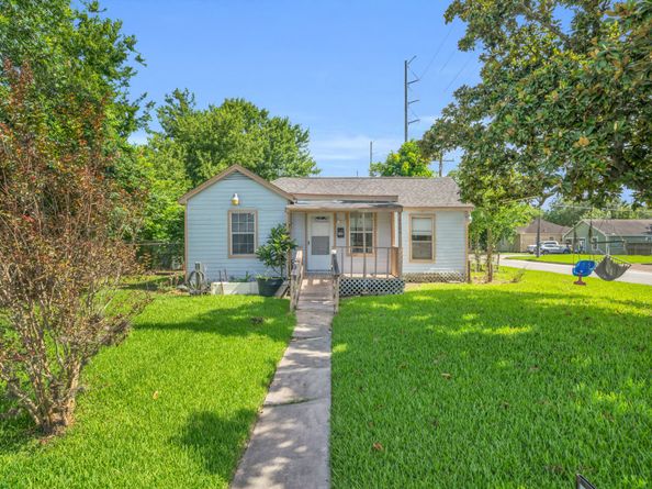 7304 Kinney Street, Houston TX 77087