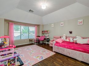 12427 Shadycrest Drive, Houston TX 77082