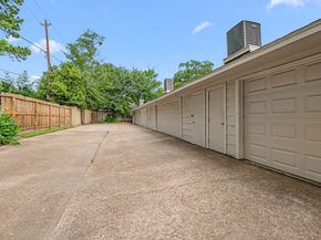 727 Bunker Hill Road 103, Houston TX 77024