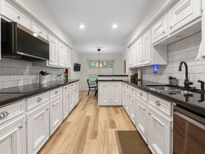 727 Bunker Hill Road 103, Houston TX 77024