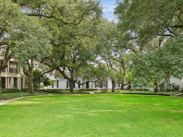 2439 Stanmore Drive, Houston TX 77019