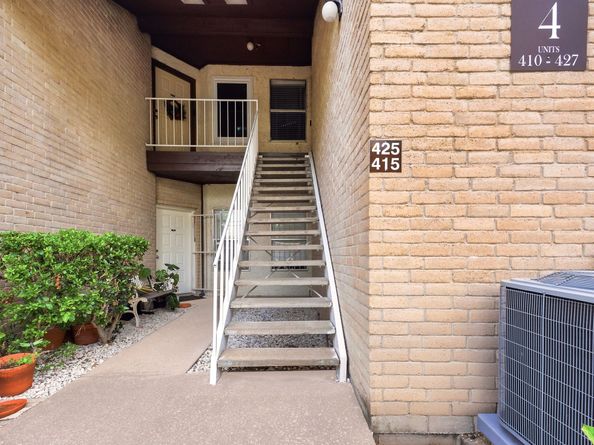 2011 Spenwick Drive 425, Houston TX 77055